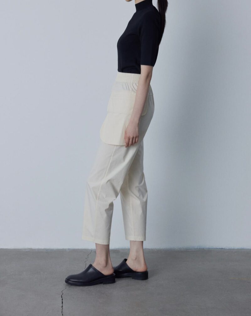Paper touch trousers with outer pockets - epoqueu